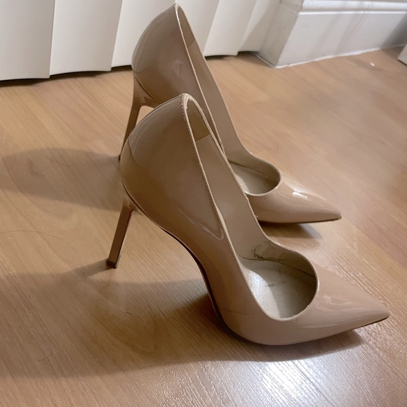 Manolo Blahnik Dark Blush Patent Leather Pointed Toe Pumps - Picture 5 of 6